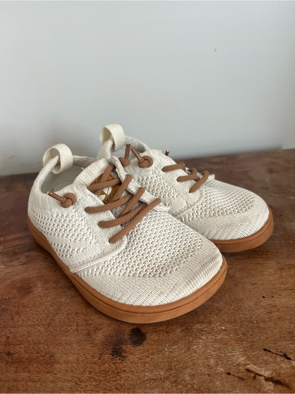 toddler white shoes